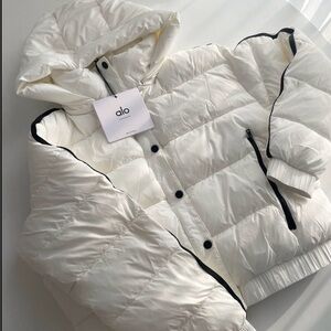 ALO Yoga White Puffer Jacket